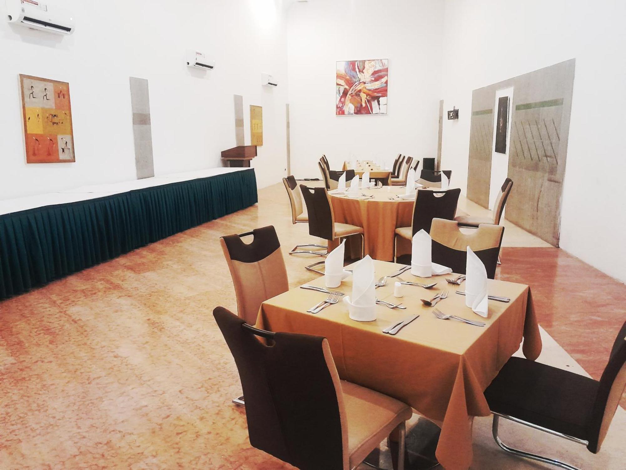 L'Amitie Hotel NʼDjamena Екстериор снимка